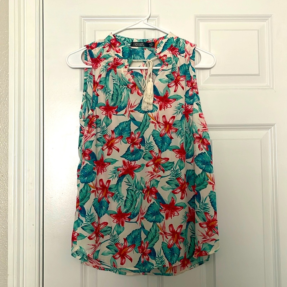 Only been worn once no rips, stains, etc. Size S